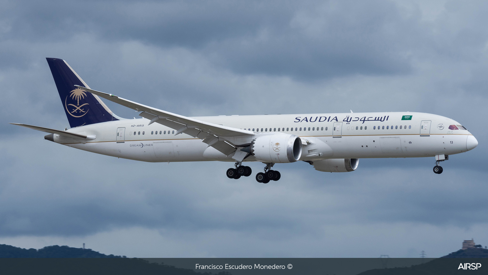 Saudia  Boeing 787-9  HZ-AR13