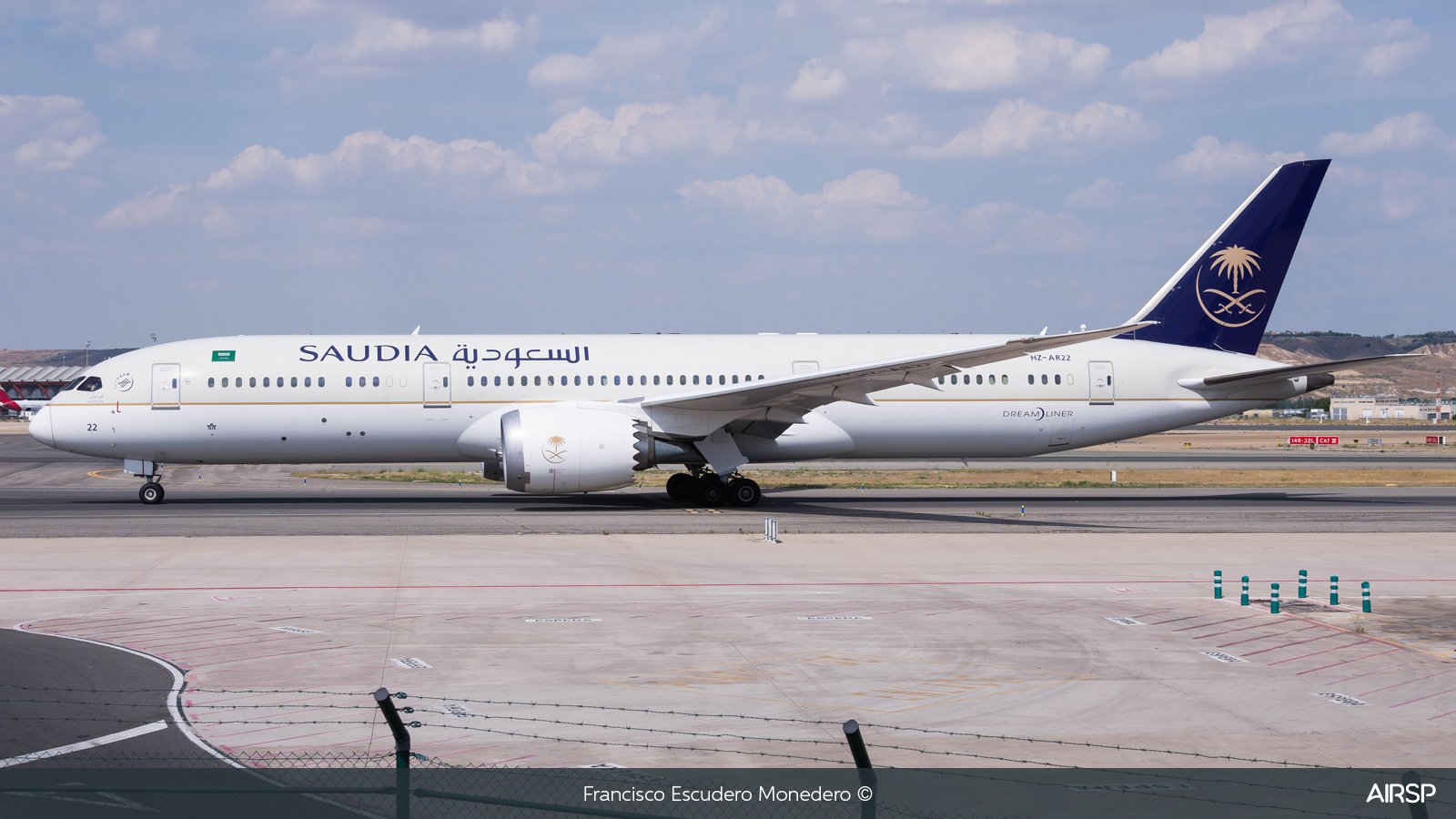 Saudia  Boeing 787-9  HZ-AR22