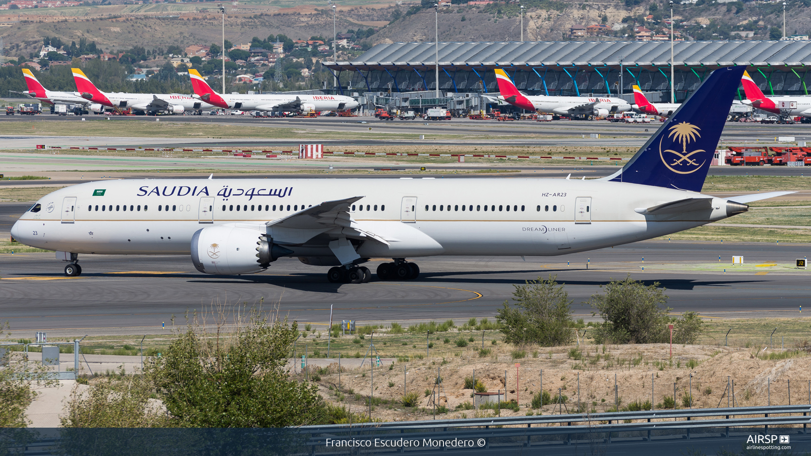 Saudia  Boeing 787-9  HZ-AR23