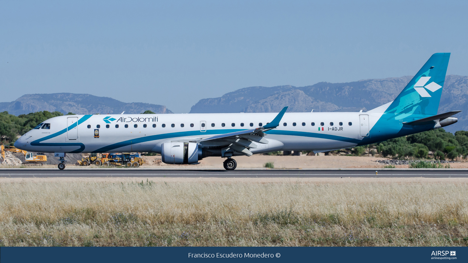 Air Dolomiti  Embraer E195  I-ADJR