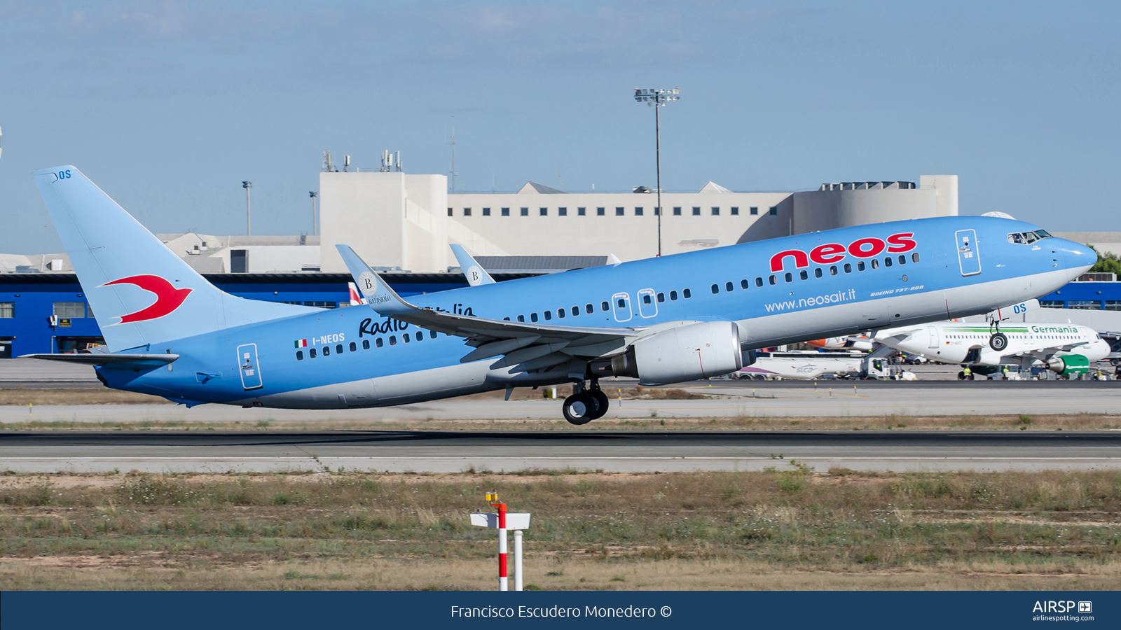 Neos  Boeing 737-800  I-NEOS