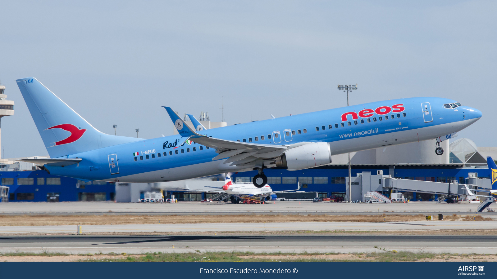 Neos  Boeing 737-800  I-NEOU