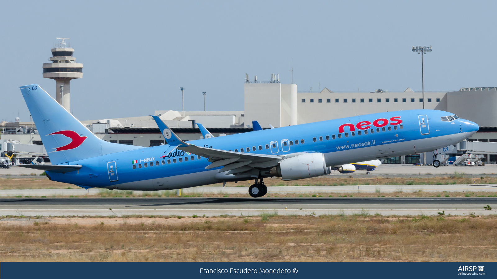 Neos  Boeing 737-800  I-NEOX