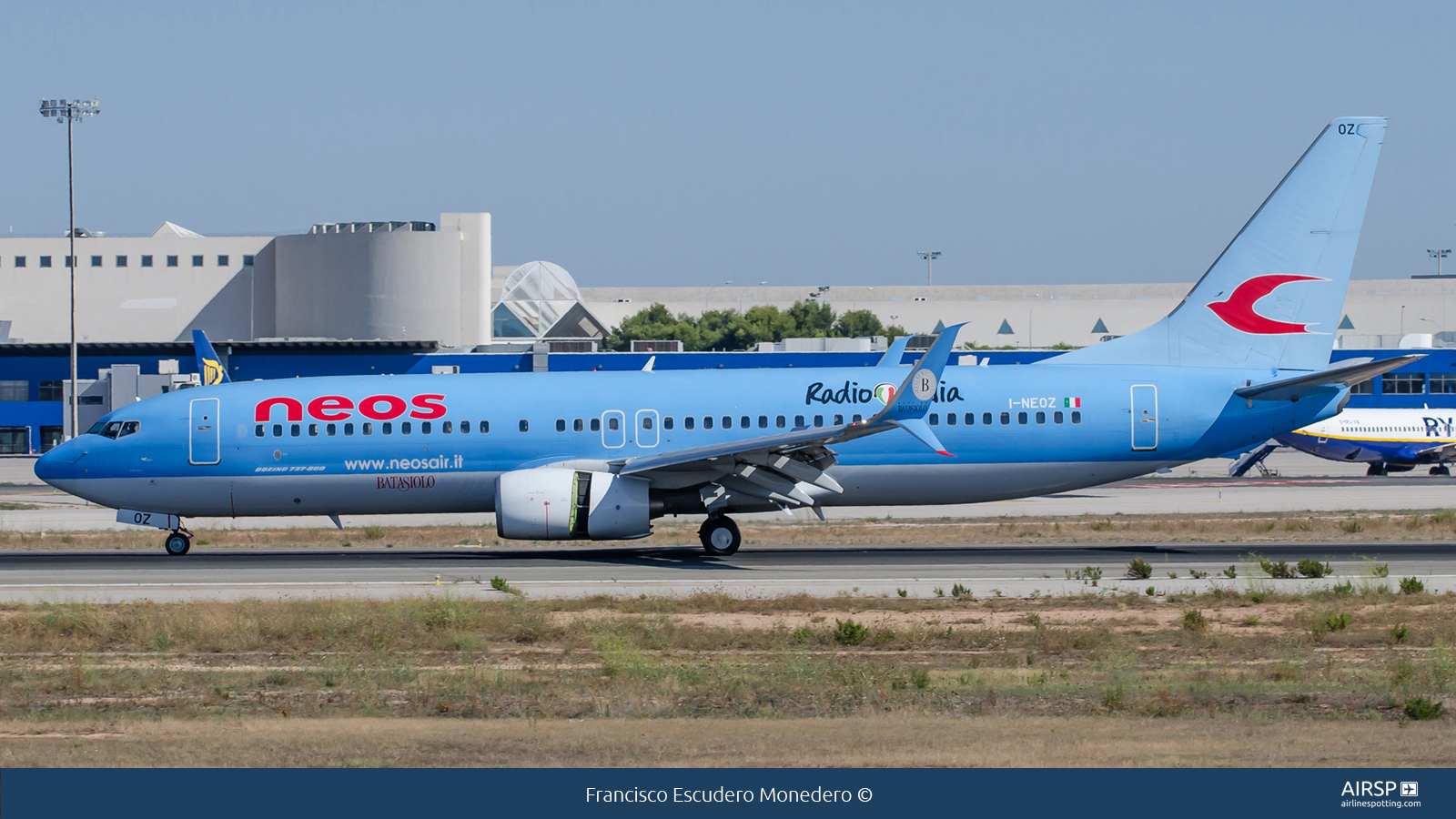 Neos  Boeing 737-800  I-NEOZ