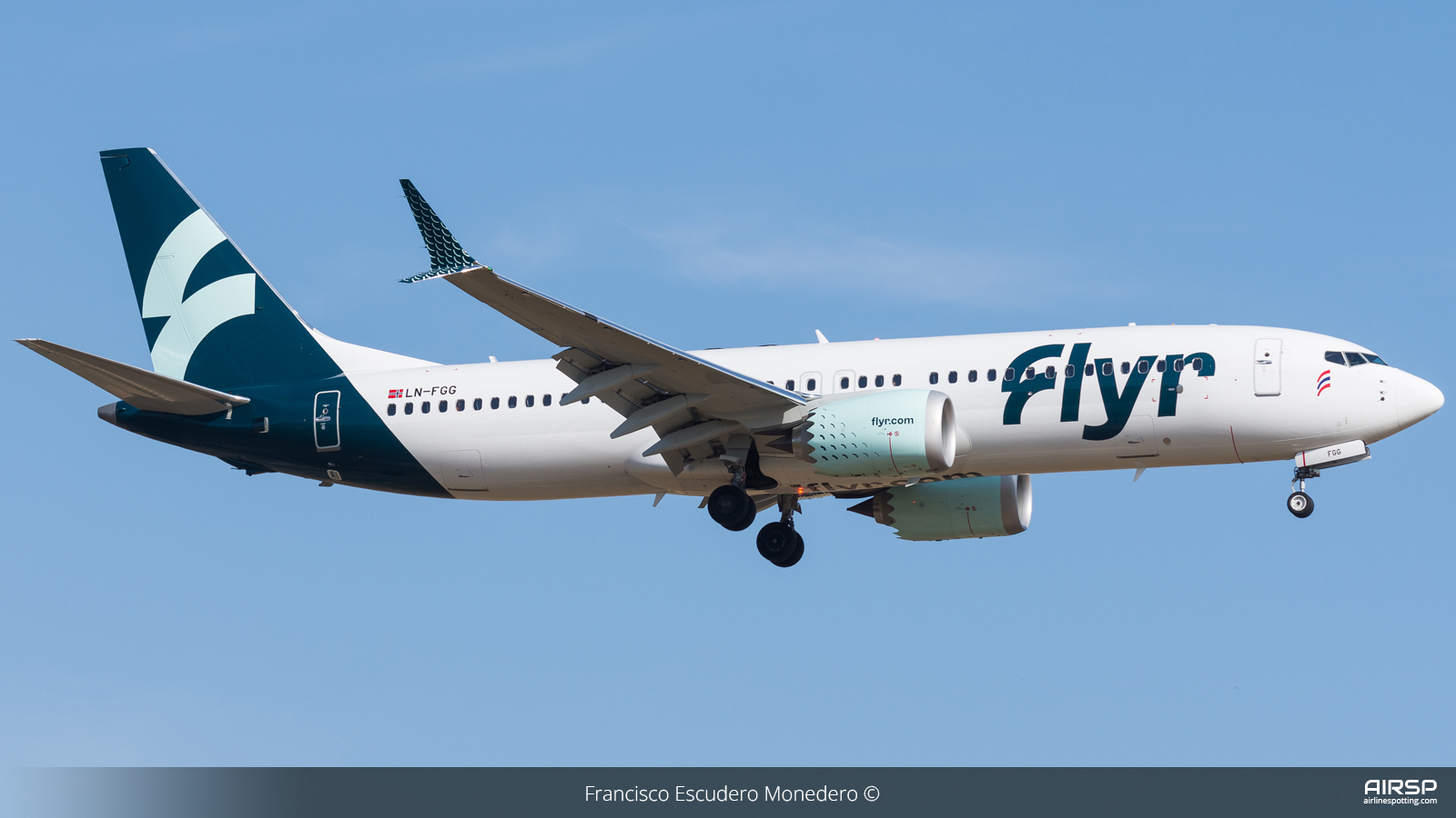 Flyr  Boeing 737 Max 8  LN-FGG