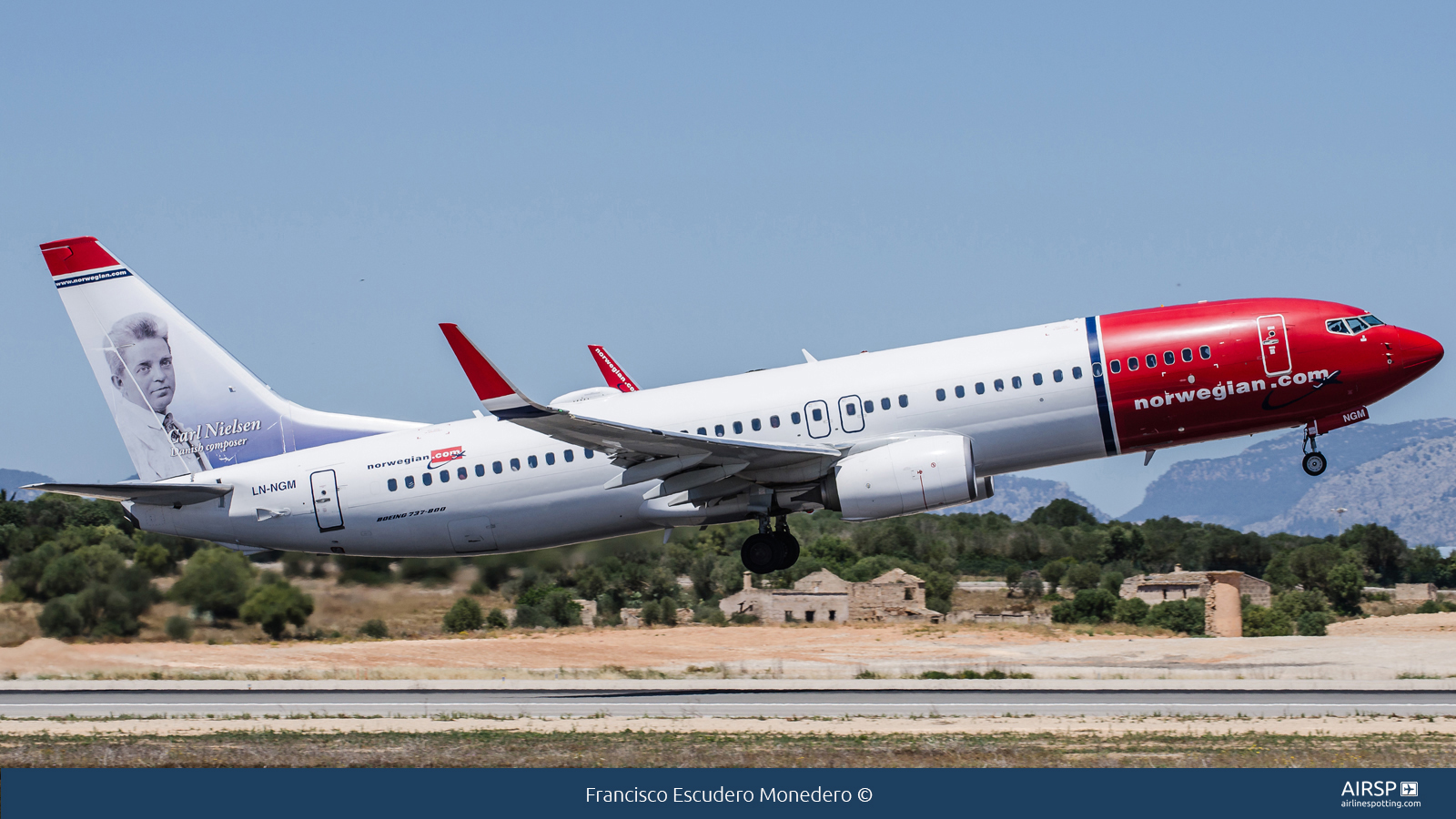 Norwegian  Boeing 737-800  LN-NGM