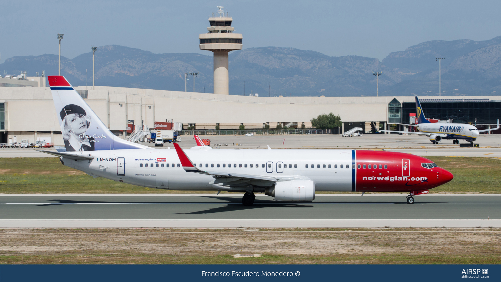 Norwegian  Boeing 737-800  LN-NOM