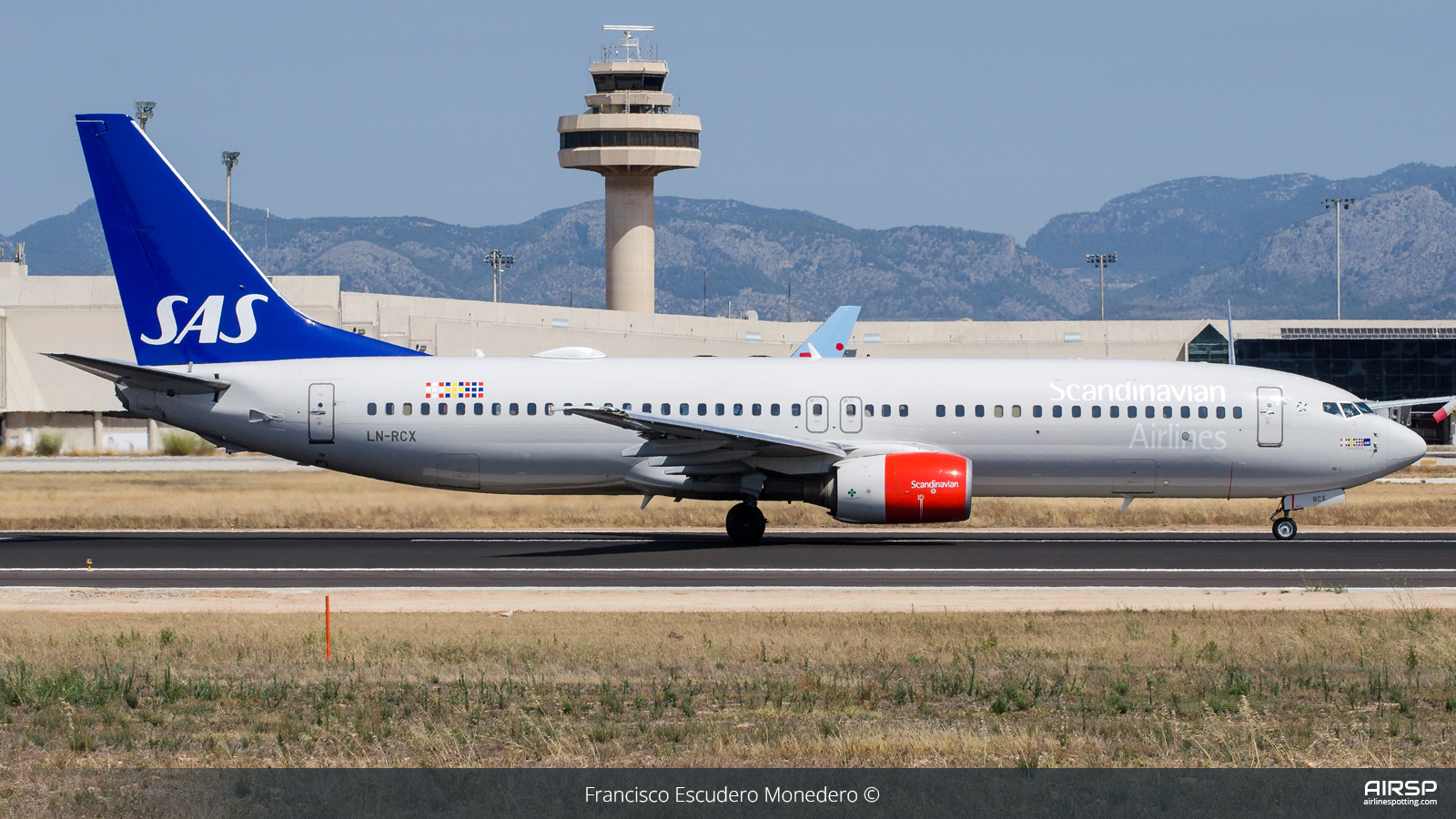SAS Scandinavian Airlines  Boeing 737-800  LN-RCX