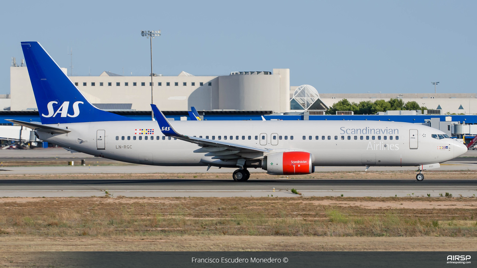 SAS Scandinavian Airlines  Boeing 737-800  LN-RGC