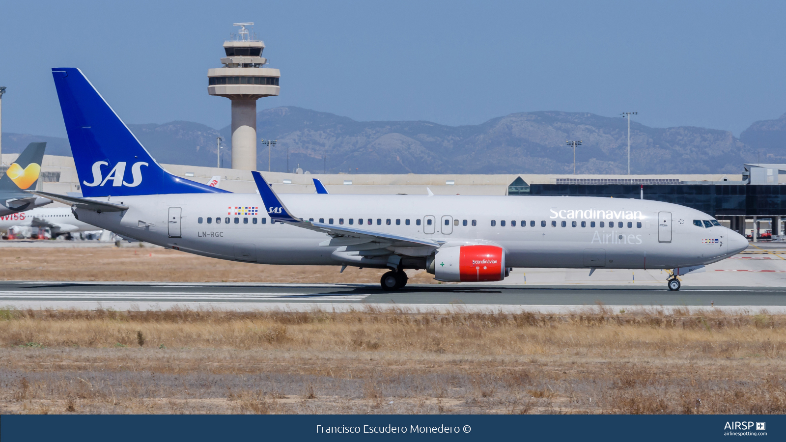 SAS Scandinavian Airlines  Boeing 737-800  LN-RGC