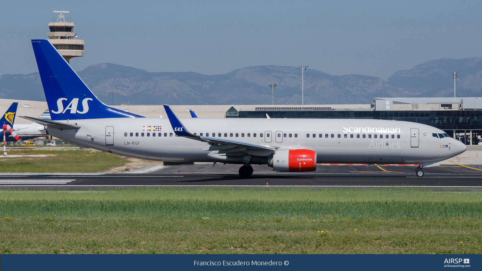 SAS Scandinavian Airlines  Boeing 737-800  LN-RGF