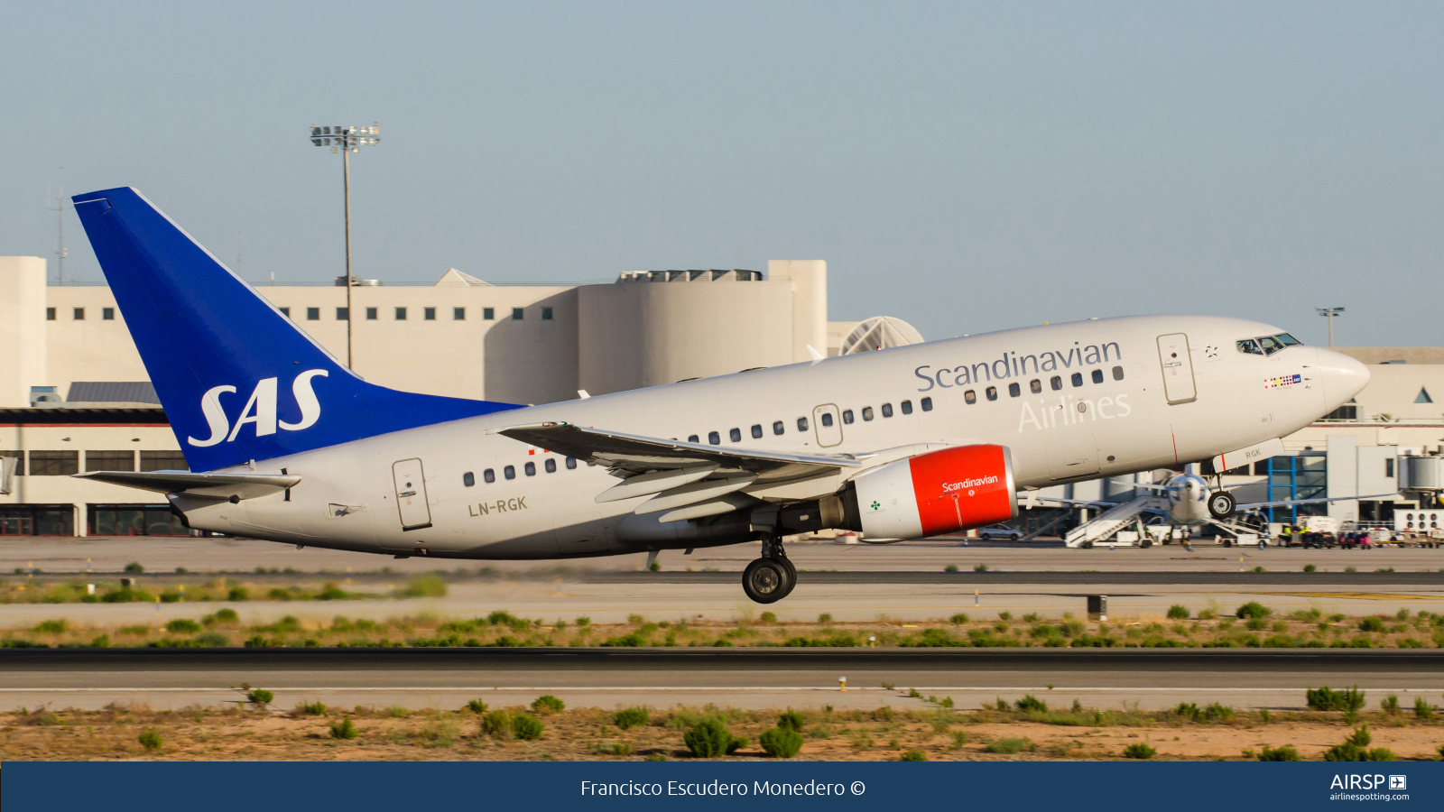 SAS Scandinavian Airlines  Boeing 737-600  LN-RGK