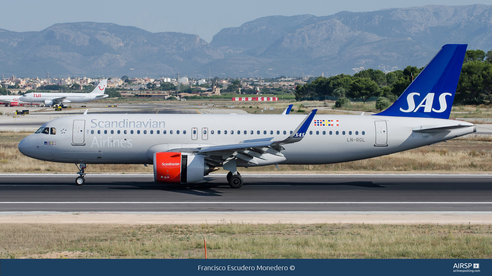SAS Scandinavian Airlines  Airbus A320neo  LN-RGL