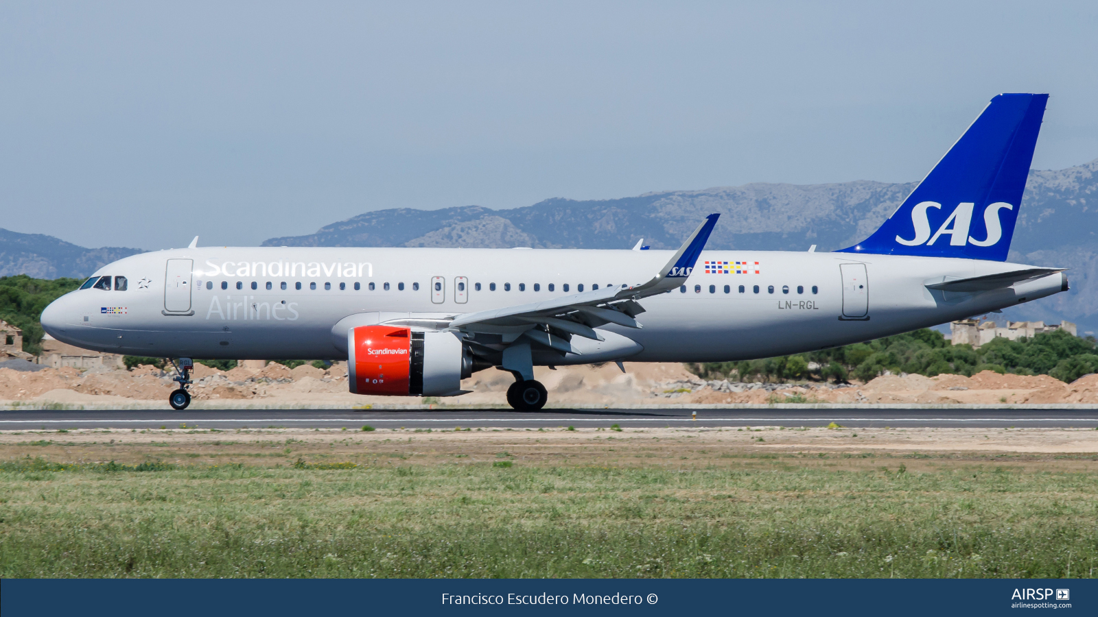 SAS Scandinavian Airlines  Airbus A320neo  LN-RGL