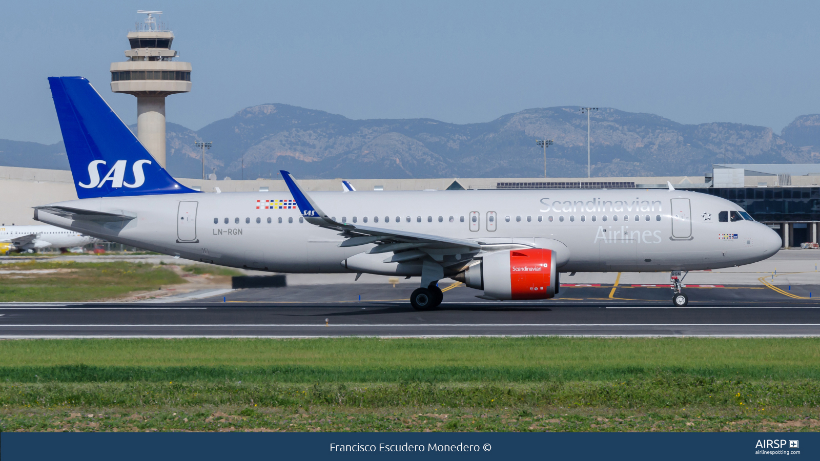 SAS Scandinavian Airlines  Airbus A320neo  LN-RGN
