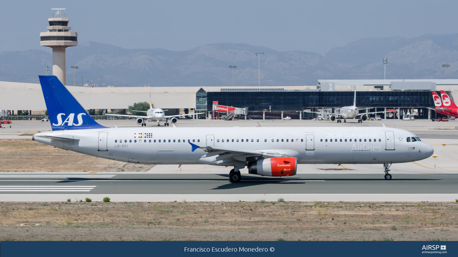 SAS Scandinavian Airlines  Airbus A321  LN-RKI