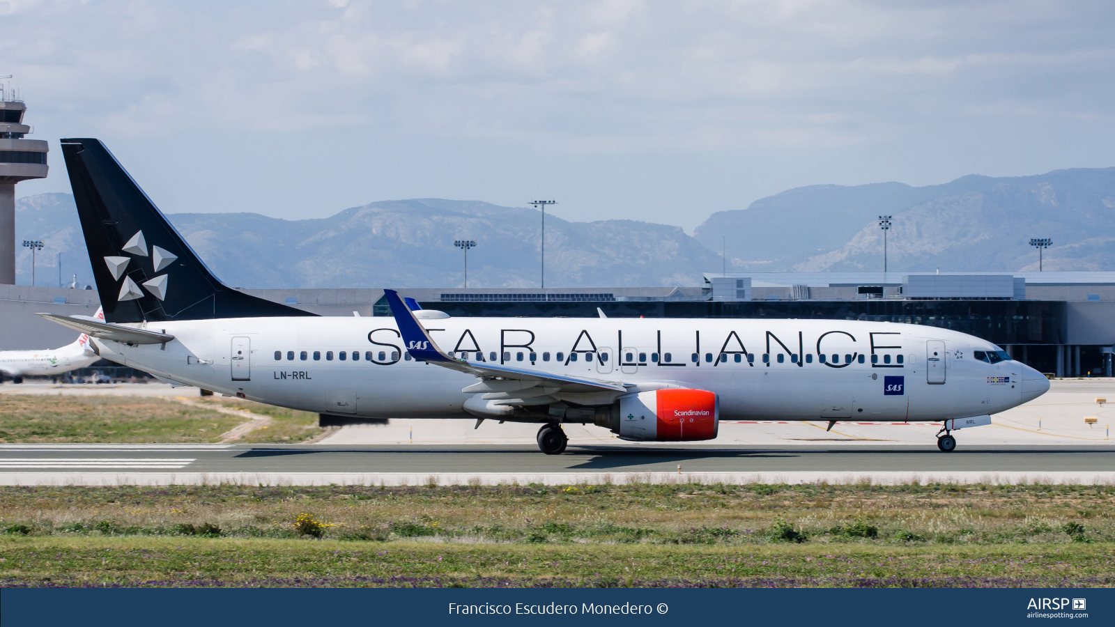 SAS Scandinavian Airlines  Boeing 737-800  LN-RRL