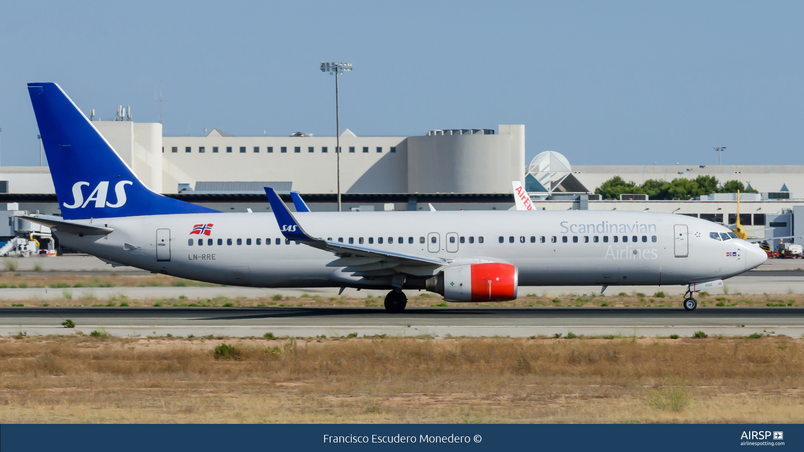 SAS Scandinavian Airlines  Boeing 737-800  LN-RRE