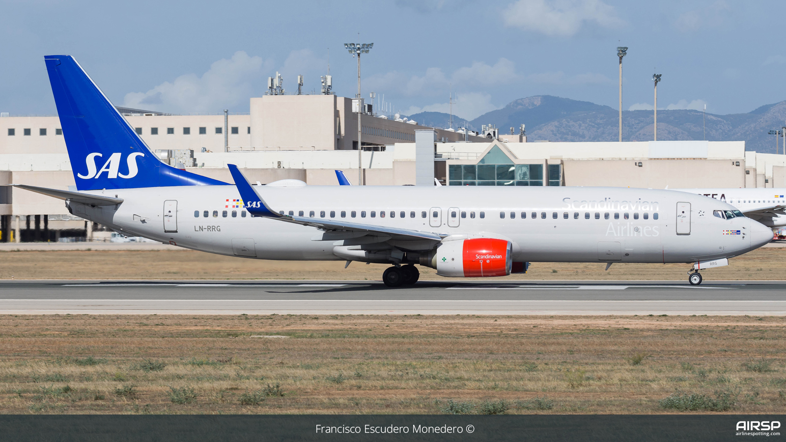 SAS Scandinavian Airlines  Boeing 737-800  LN-RRG