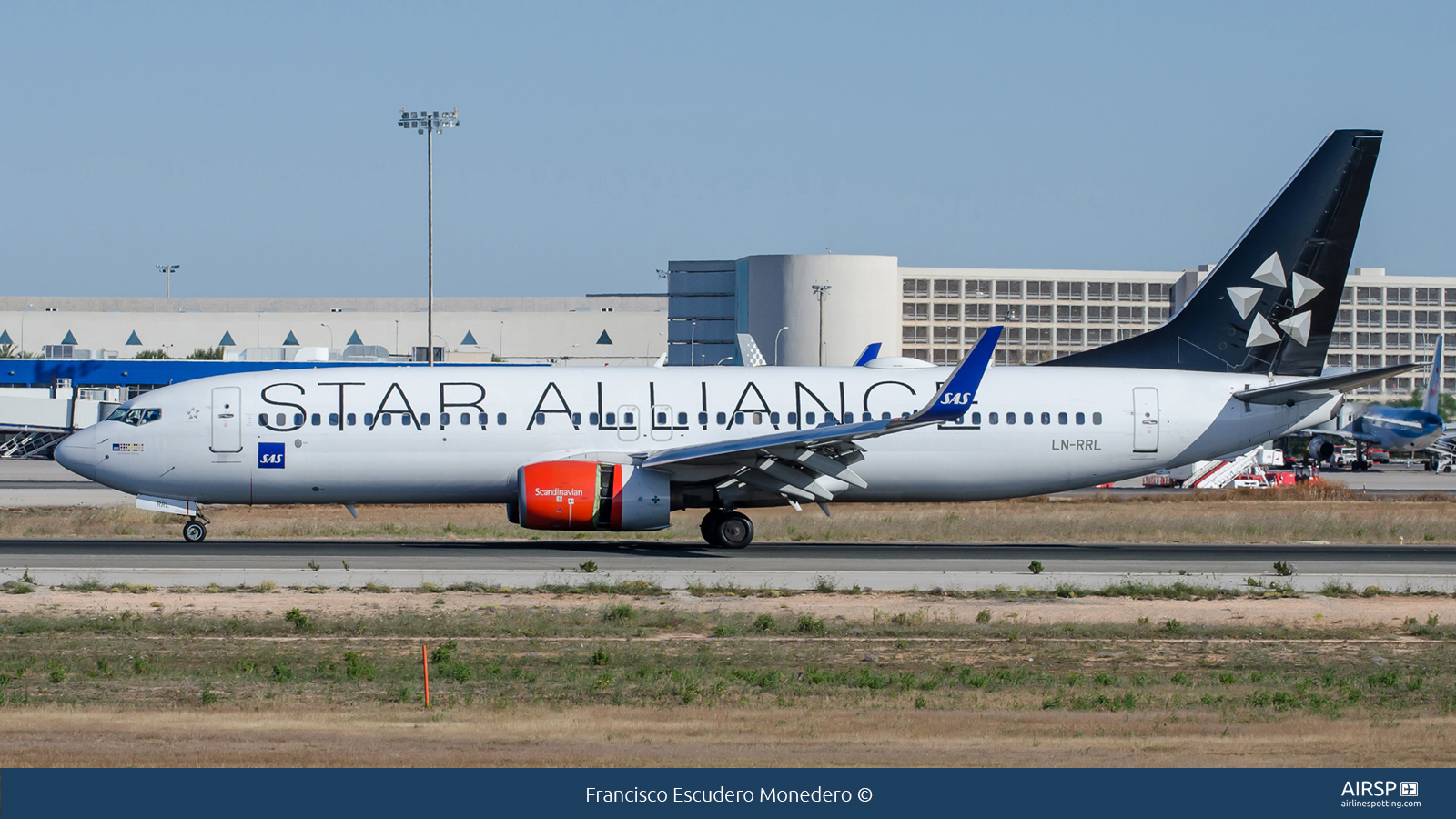 SAS Scandinavian Airlines  Boeing 737-800  LN-RRL