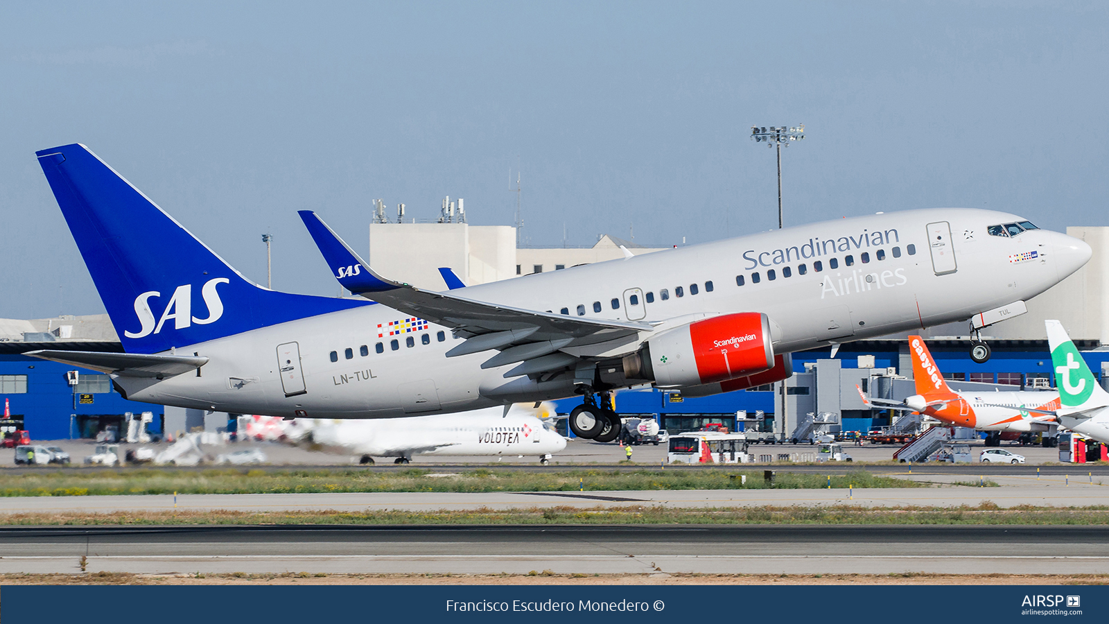 SAS Scandinavian Airlines  Boeing 737-700  LN-TUL