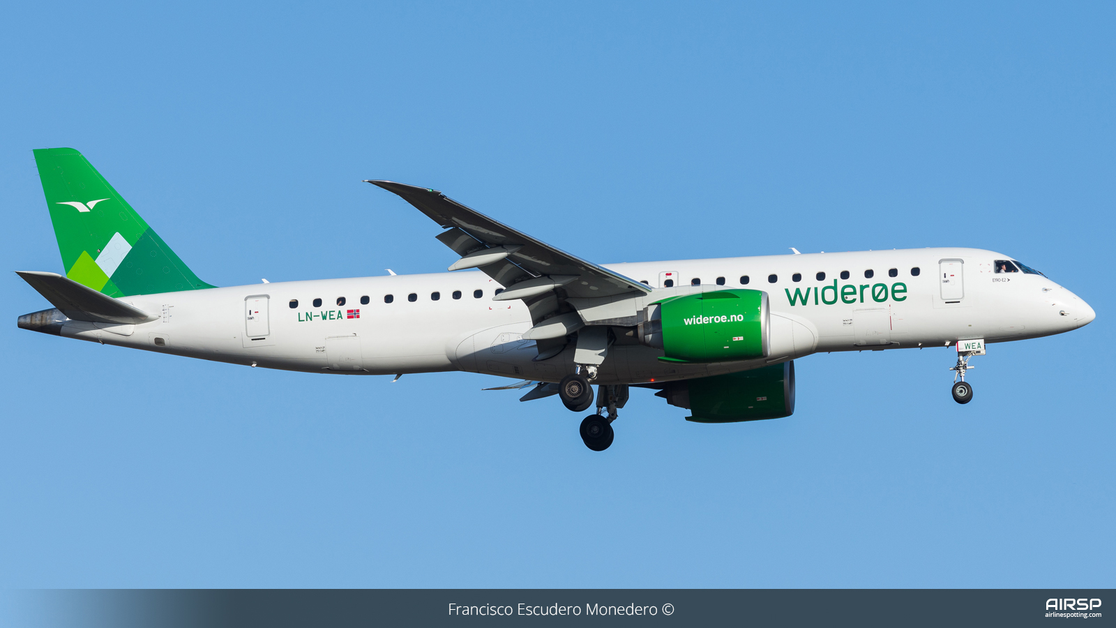 Wideroe  Embraer E190-E2  LN-WEA