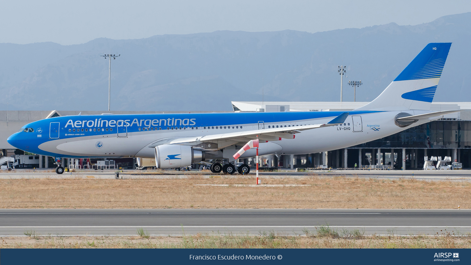 Aerolineas Argentinas  Airbus A330-200  LV-GHQ