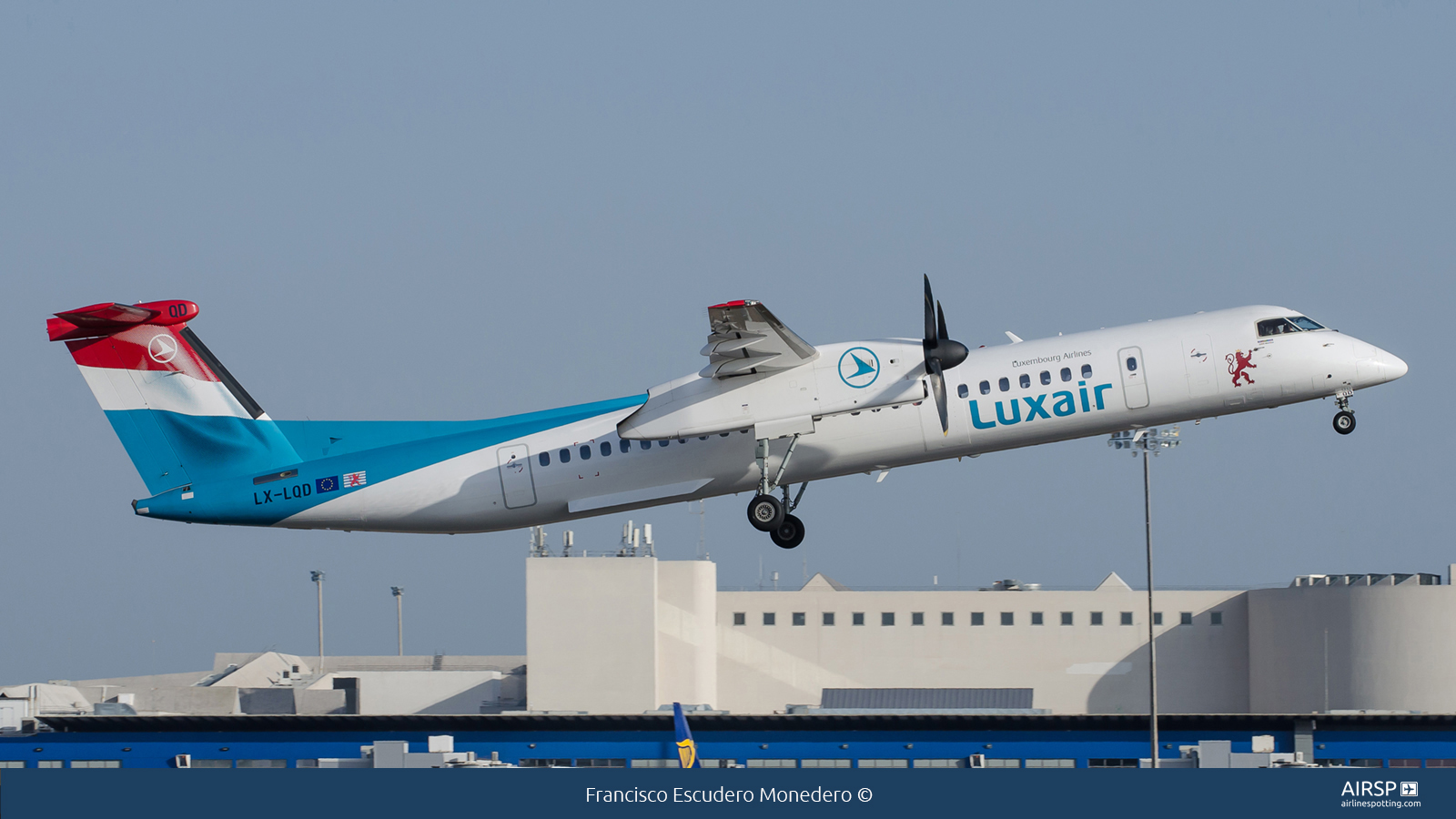 Luxair  DHC Dash 8-400  LX-LQD