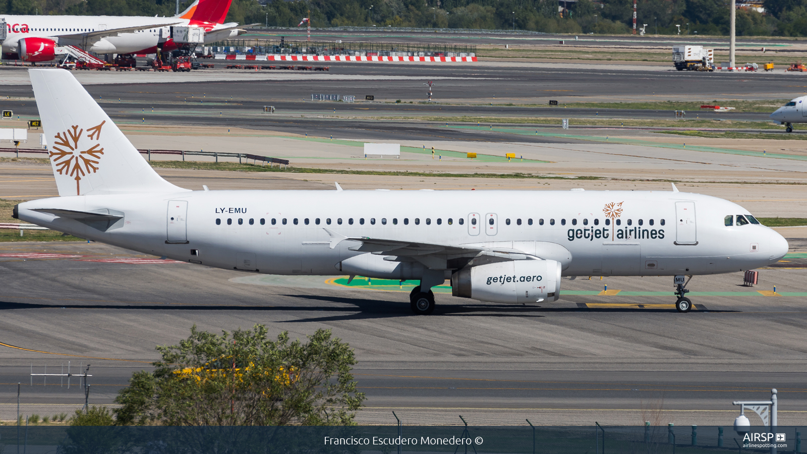 Getjet Airlines  Airbus A320  LY-EMU