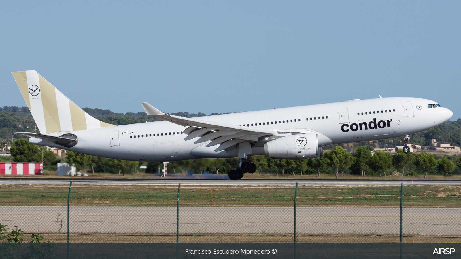Condor  Airbus A330-200  LY-PLW