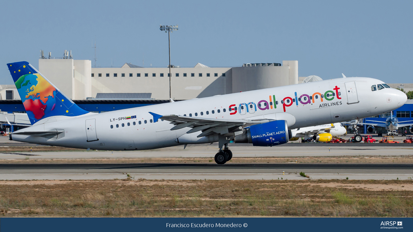 Small Planet Airlines  Airbus A320  LY-SPH