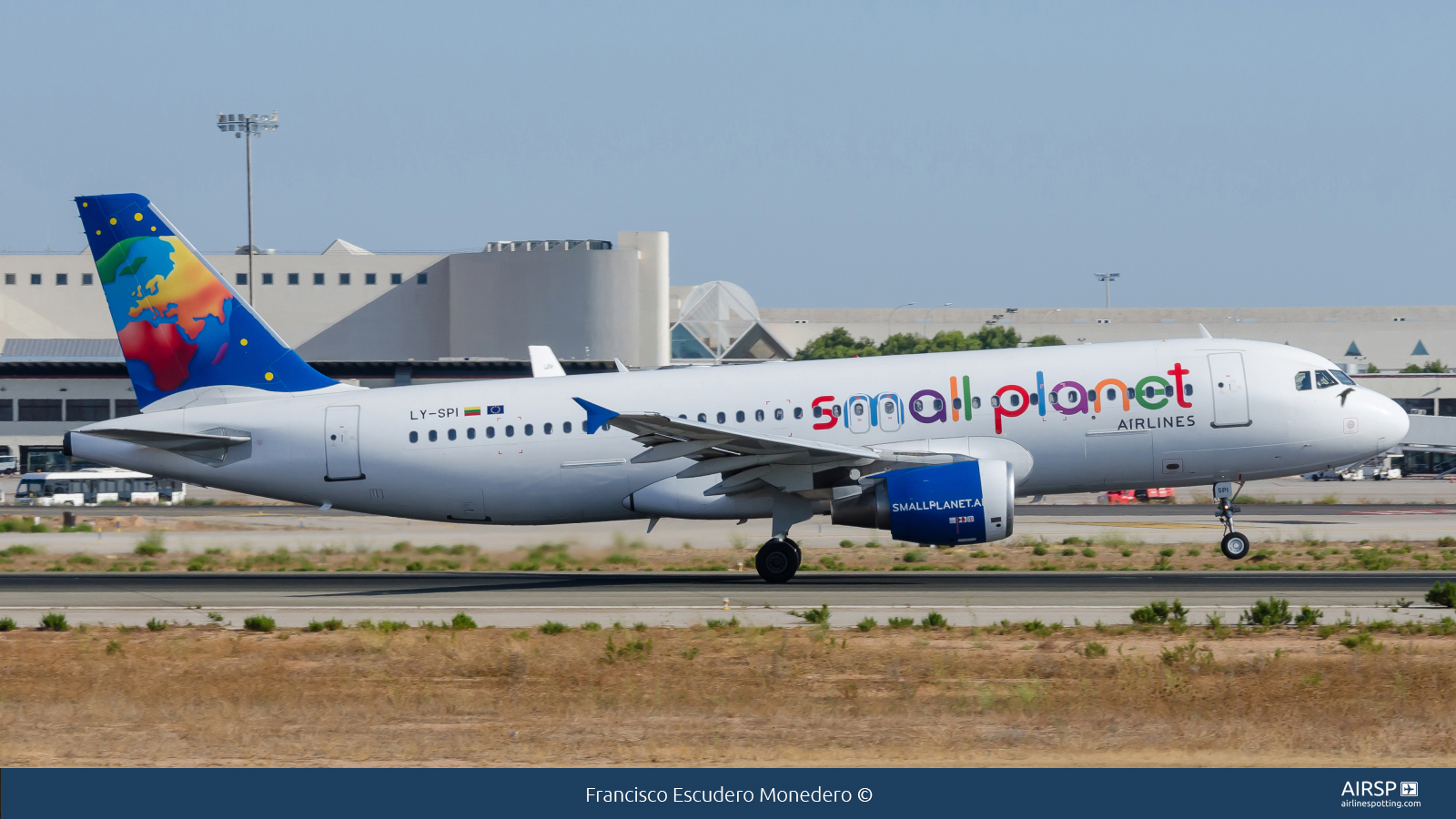 Small Planet Airlines  Airbus A320  LY-SPI