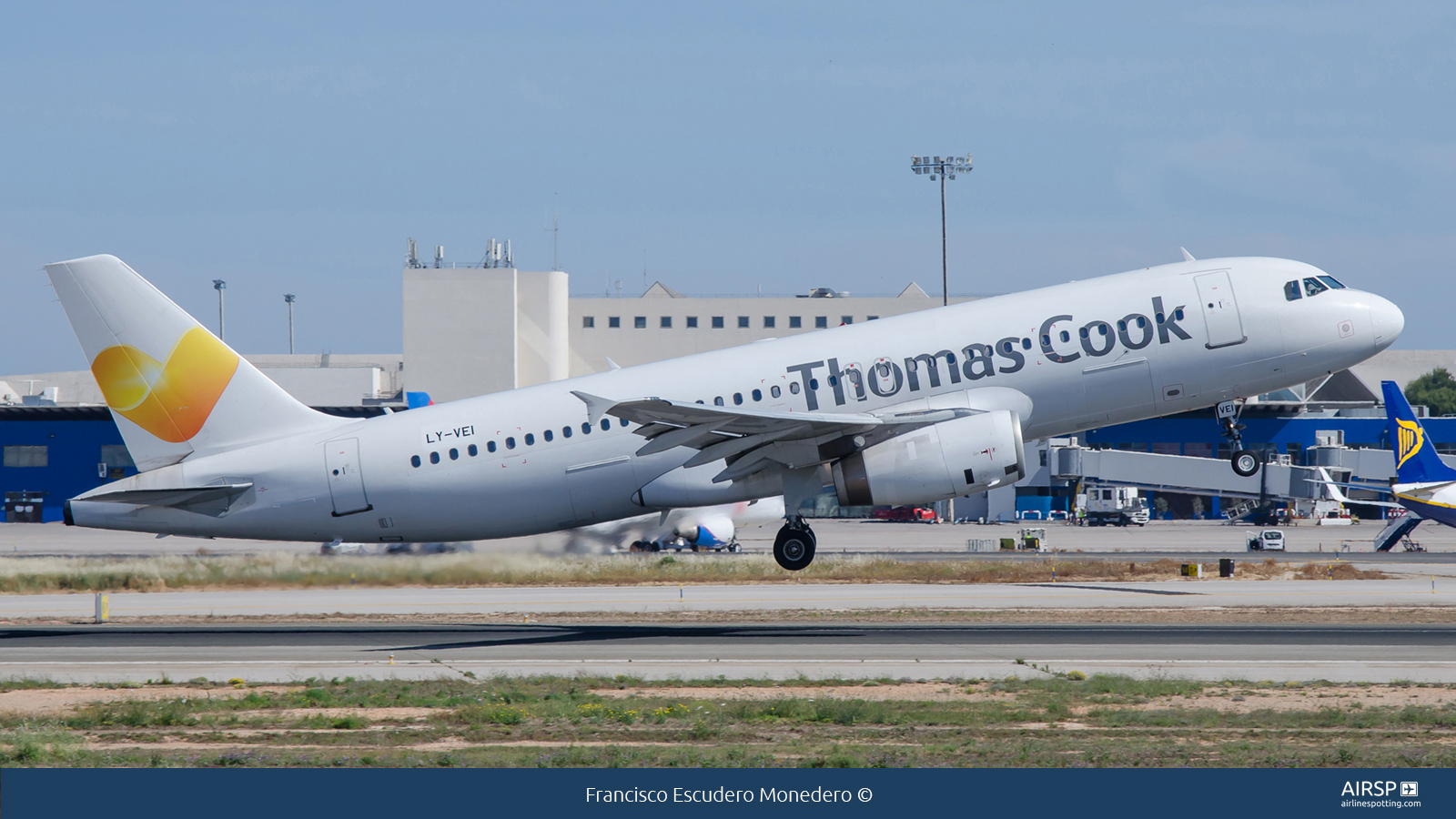 Thomas Cook Airlines  Airbus A320  LY-VEI