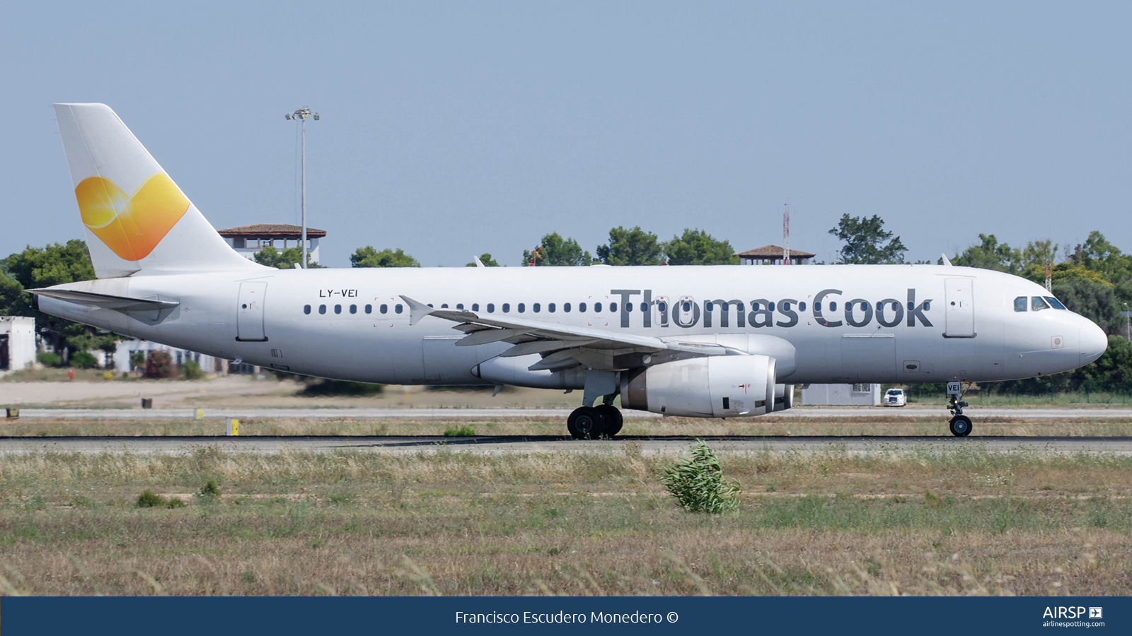 Thomas Cook Airlines  Airbus A320  LY-VEI