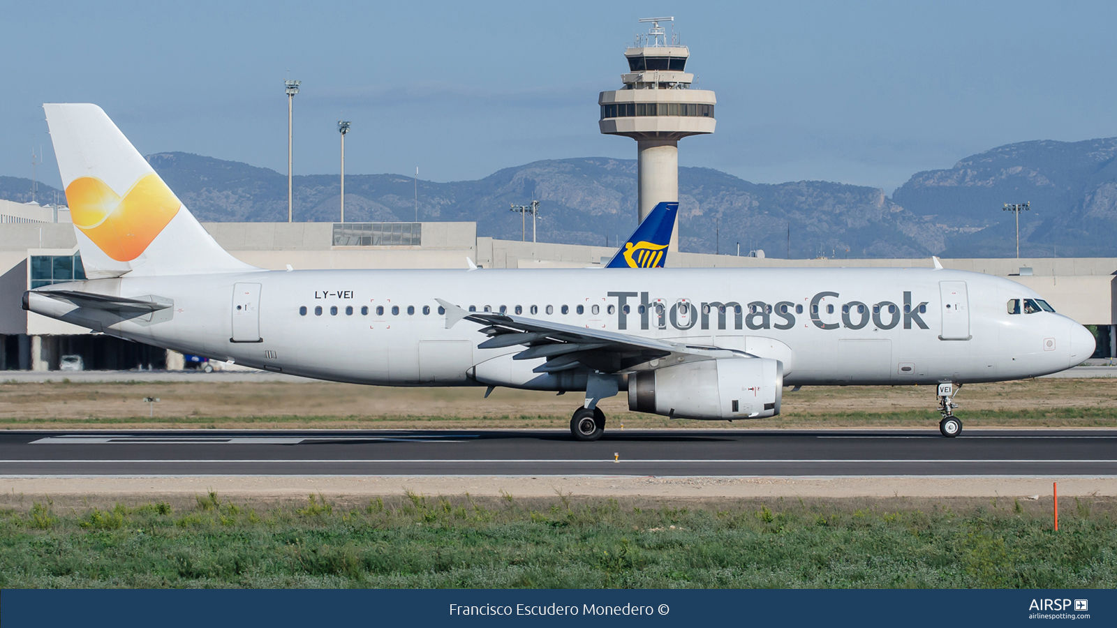 Thomas Cook Airlines  Airbus A320  LY-VEI