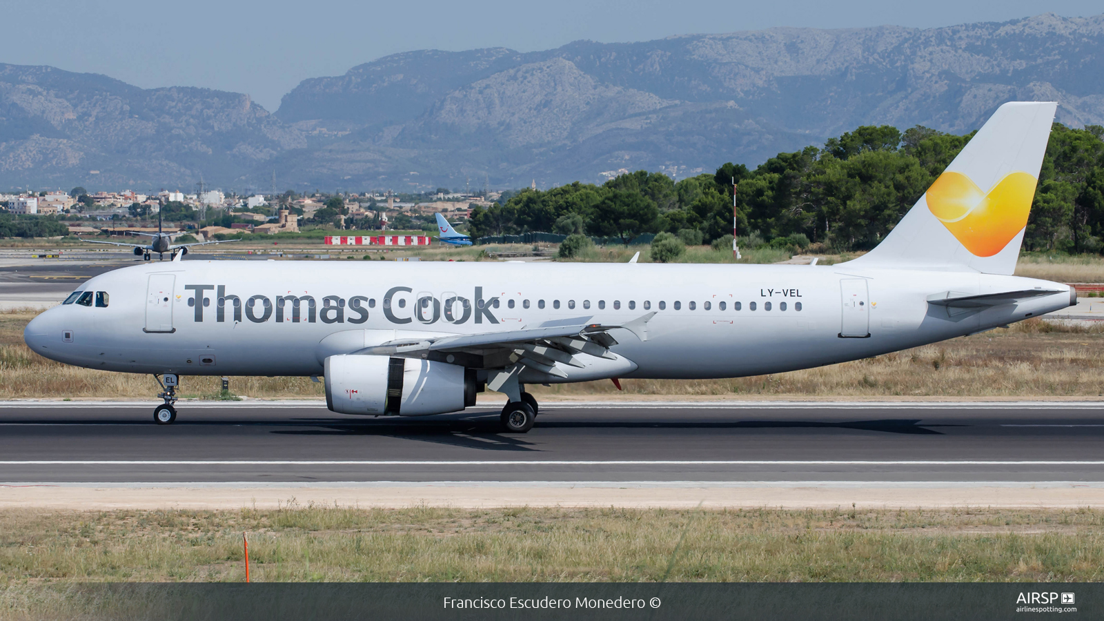Thomas Cook Airlines  Airbus A320  LY-VEL