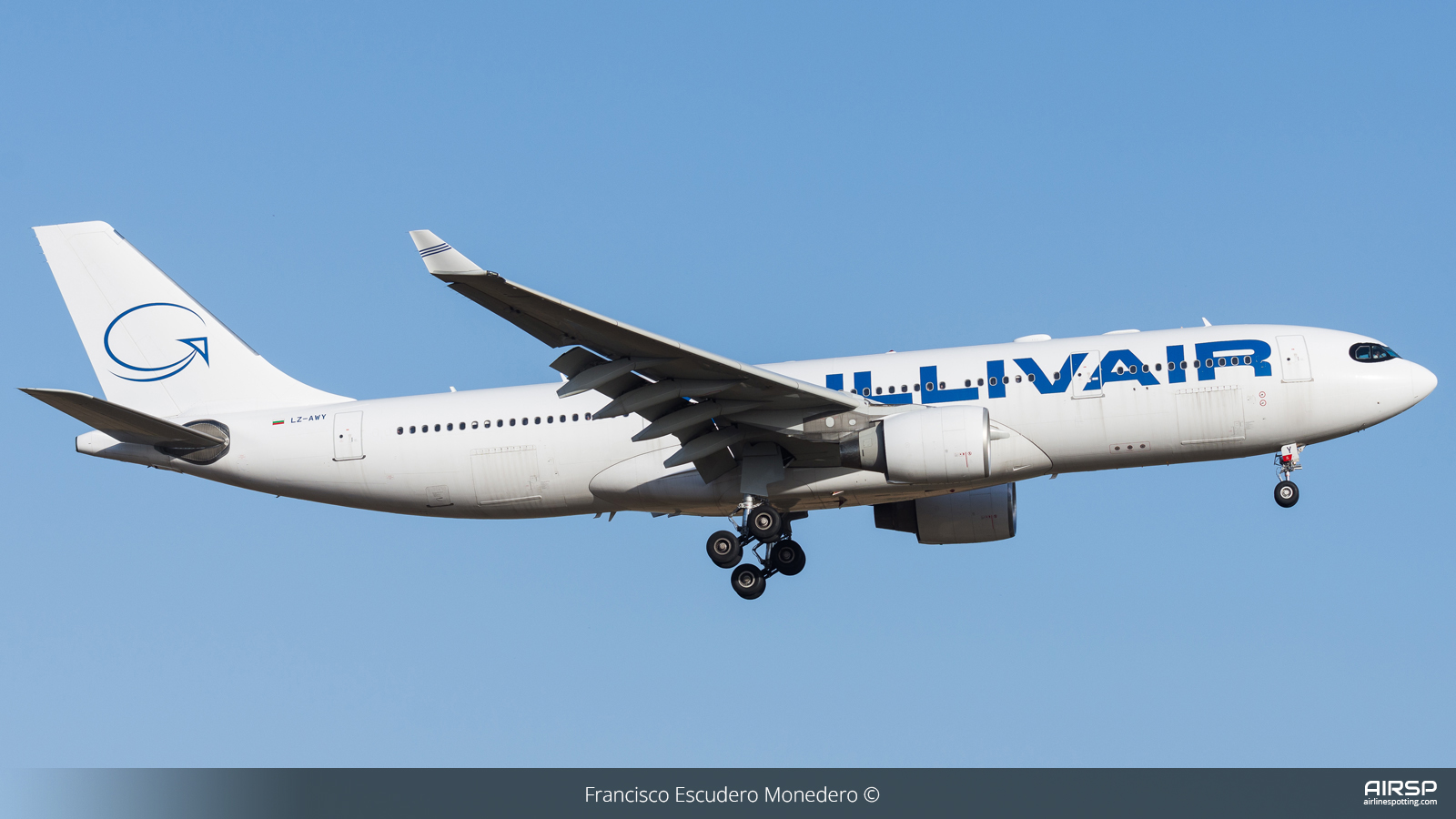 Gullivair  Airbus A330-200  LZ-AWY