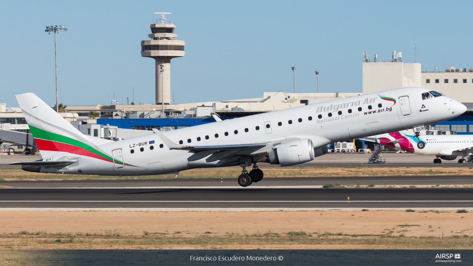 Bulgaria Air  Embraer E190  LZ-BUR