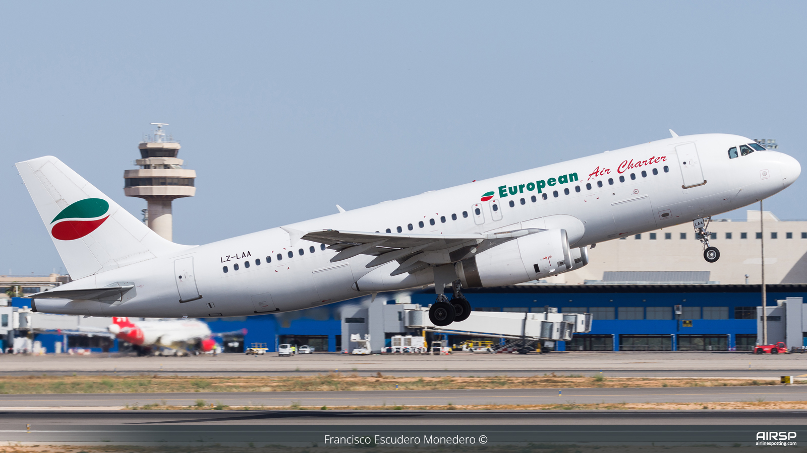 European Air Charter  Airbus A320  LZ-LAA
