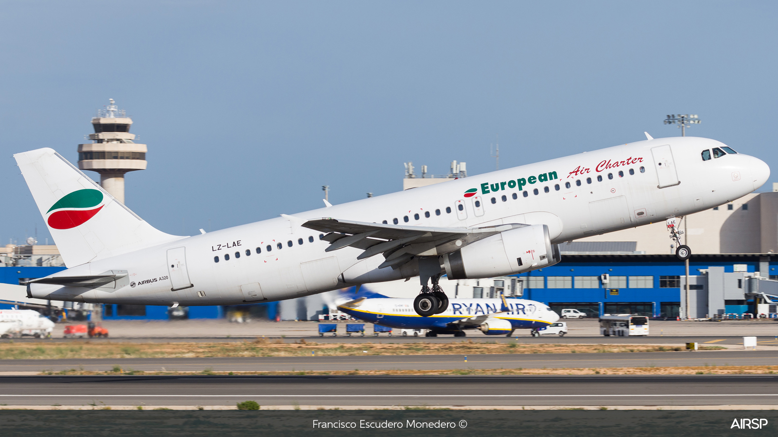 European Air Charter  Airbus A320  LZ-LAE