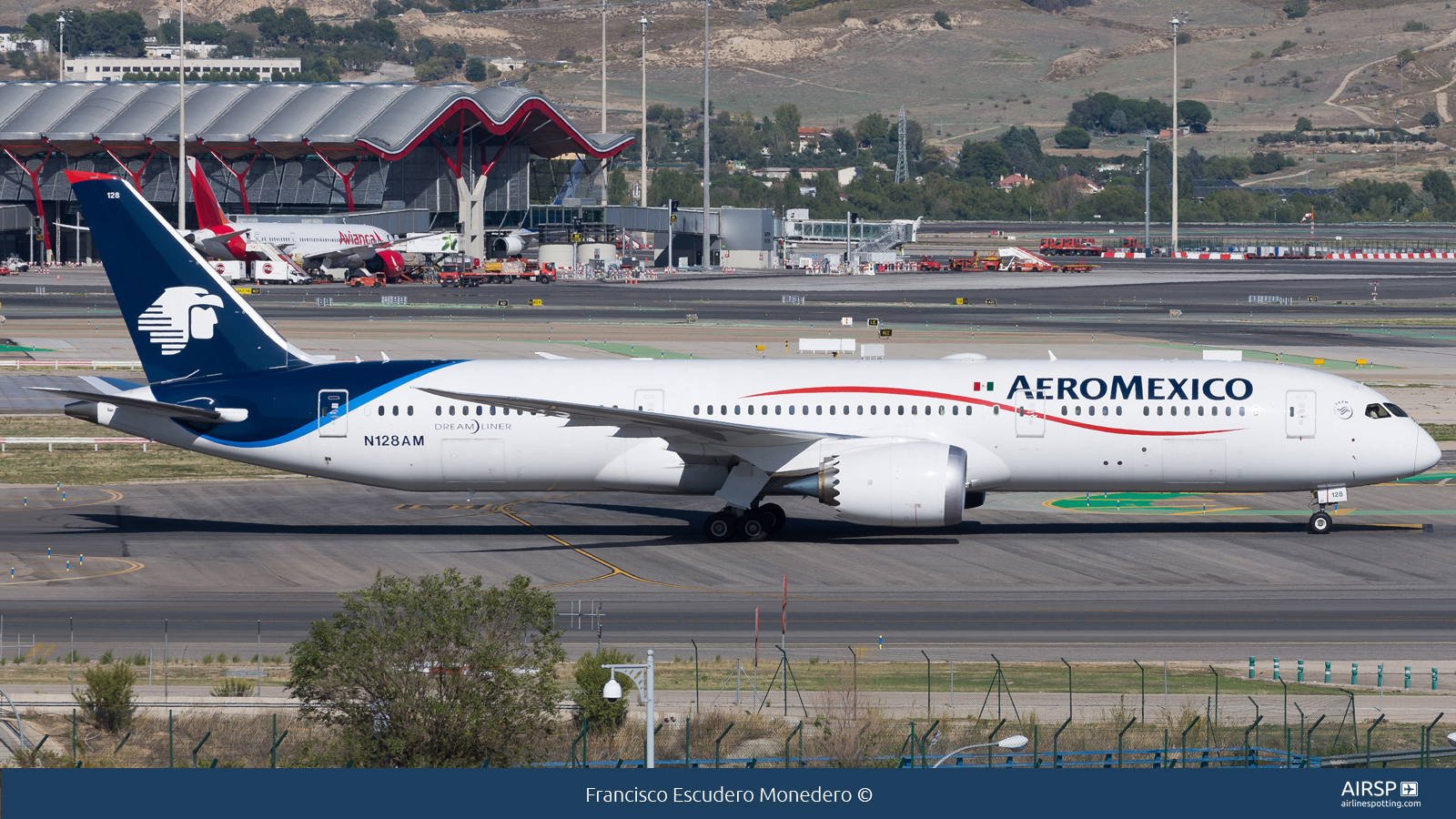 Aeromexico  Boeing 787-9  N128AM