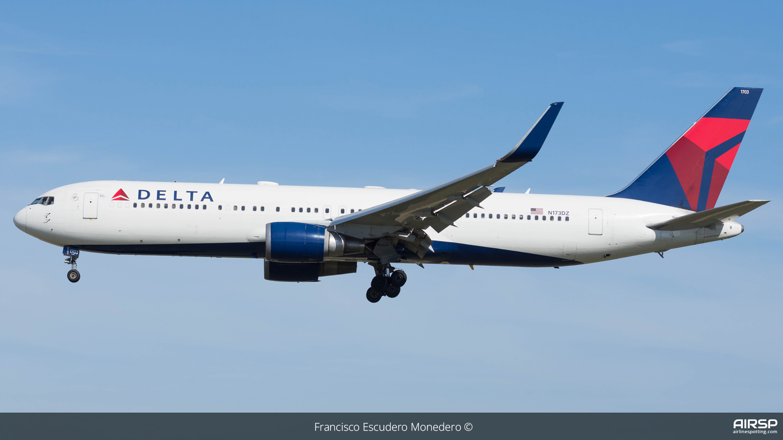 Delta Airlines  Boeing 767-300  N173DZ