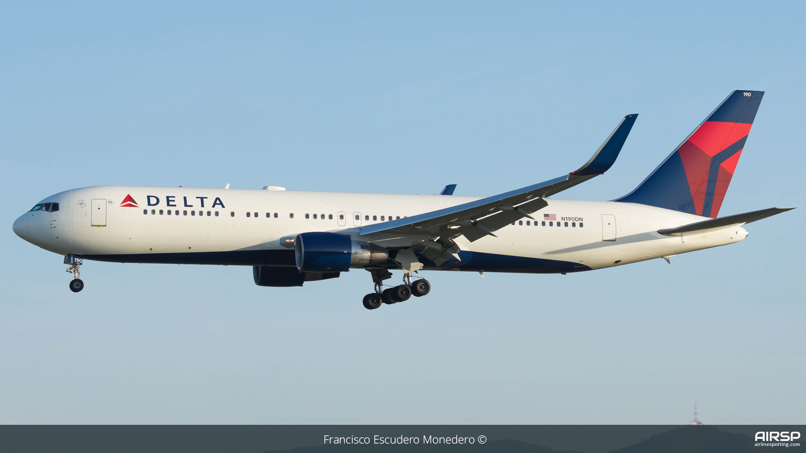 Delta Airlines  Boeing 767-300  N190DN