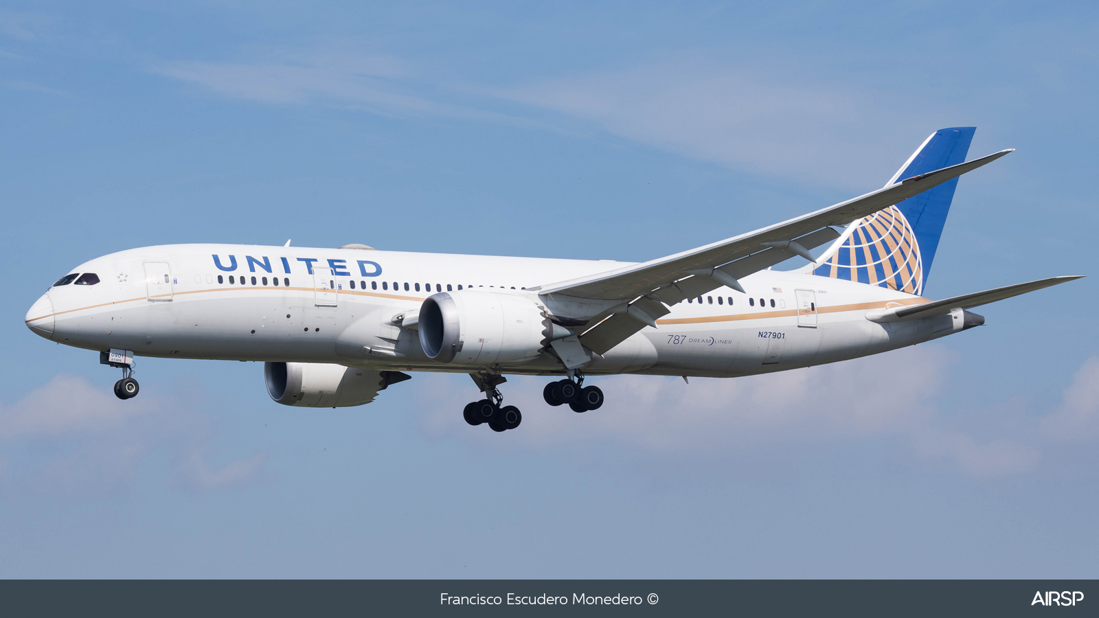 United Airlines  Boeing 787-8  N27901