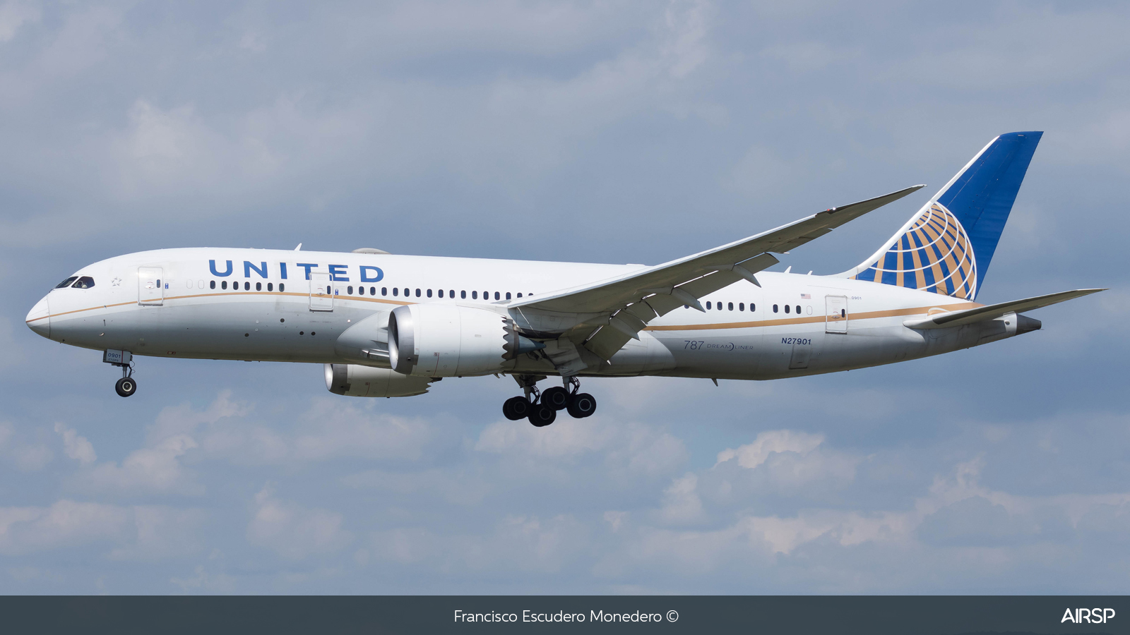 United Airlines  Boeing 787-8  N27901