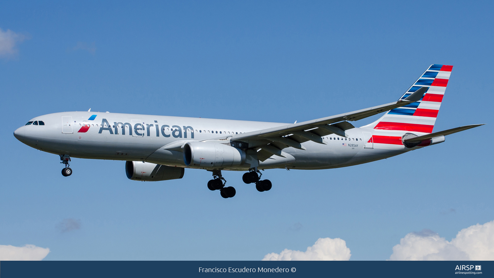 American Airlines  Airbus A330-200  N285AY