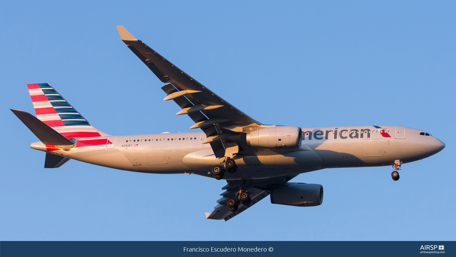 American Airlines  Airbus A330-200  N293AY