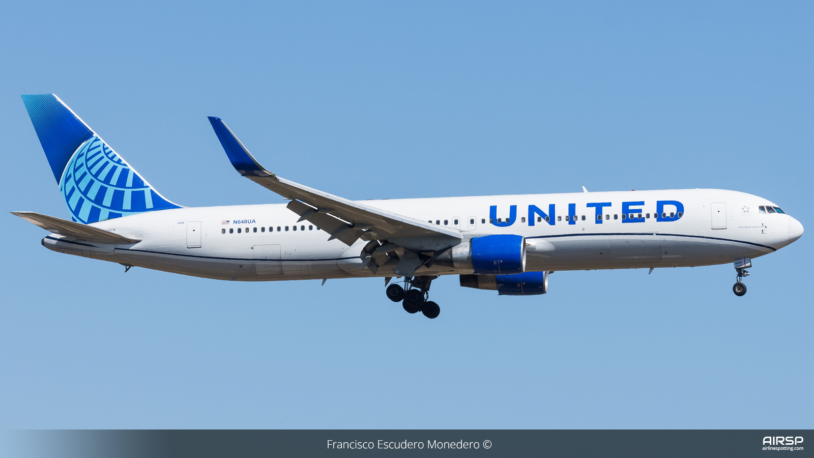 United Airlines  Boeing 767-300  N648UA