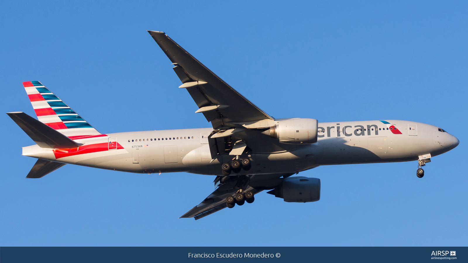 American Airlines  Boeing 777-200  N753AN