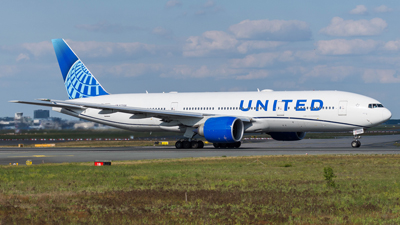 United Airlines Boeing 777-200